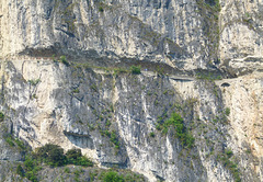 Straße im Fels zwischen Riva und Limone