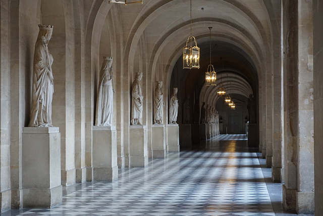 Hall, Versailles