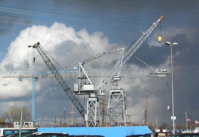 Historische Kräne im Harburger Binnenhafen