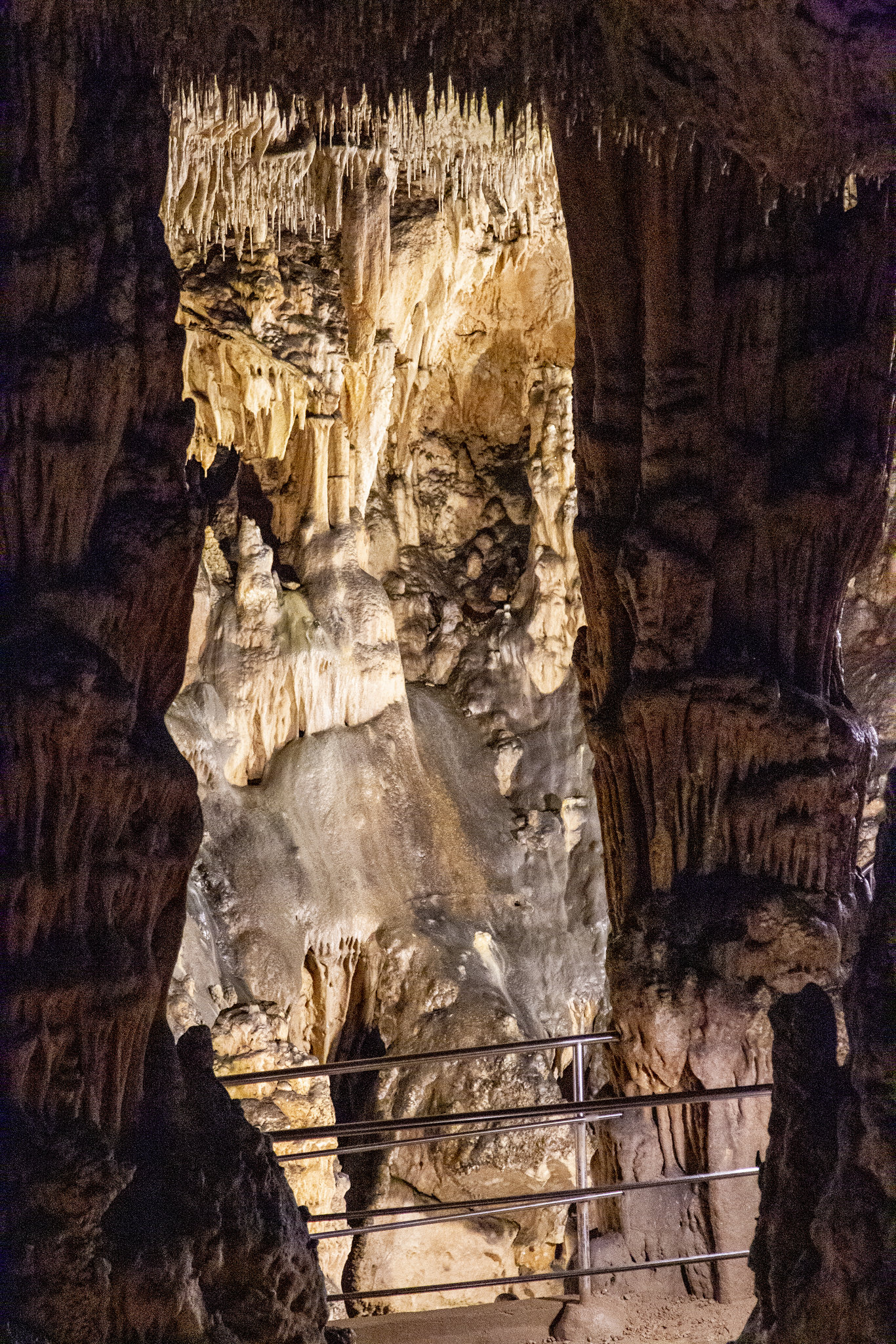 Rudine, Cave Biserujka, Otok Krk