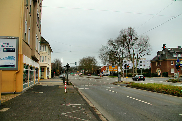 B235 Henrichenburger Straße (Castrop-Rauxel-Habinghorst) / 26.12.2019