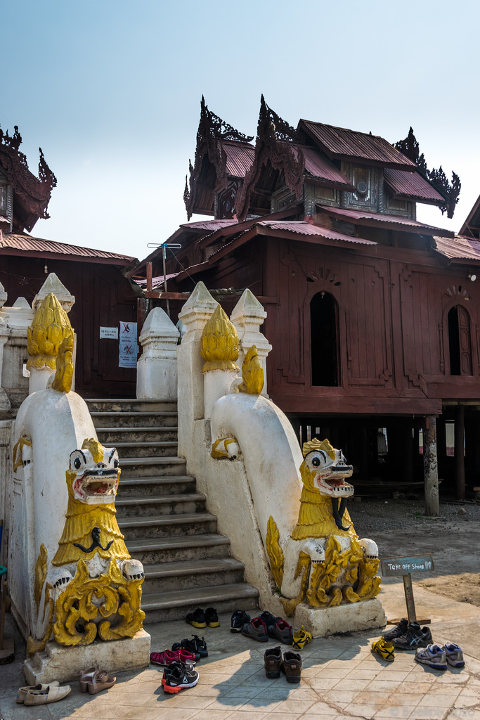 beim Shwe-Yan-Pyay-Kloster und dem Shwe Yaunghwe Kyaung Tempel (© Buelipix)
