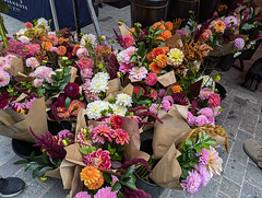 PXL 20240929 112940169-001-Flower Stall