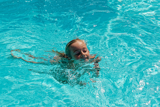 Les joies de la piscine en temps de canicule