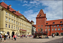 Regensburg, Haidplatz: Thon-Dittmer-Palais - Neue Waag - Justitiabrunnen