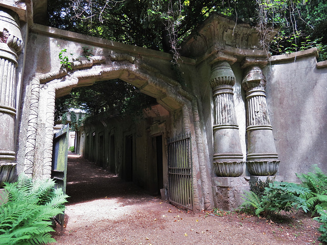 highgate west cemetery. london