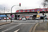 Krayer Straße mit Eisenbahnbrücke (Essen-Steele) / 16.12.2017