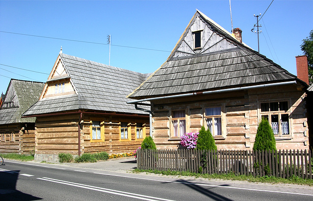 Holzhäuser in Czarny Dujanec