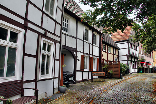 Sankt-Reginen-Platz, Fachwerkhäuser (Hamm-Rhynern) / 6.07.2024