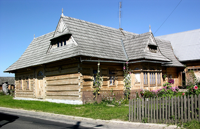 Holzhäuser in Czarny Dujanec