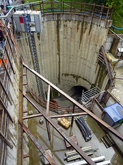 Grossbaustelle Bahnhof Bern ( hier ein Blick 30 Meter in die Tiefe )