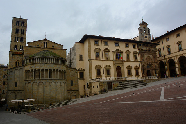 Italy, Arezzo, Church of Santa Maria della Pieve and Museo Palazzo di Fraternita dei Laici on Piazza Grande Italy, Arezzo, Church of Santa Maria della Pieve and Museo Palazzo di Fraternita dei Laici on Piazza Grande