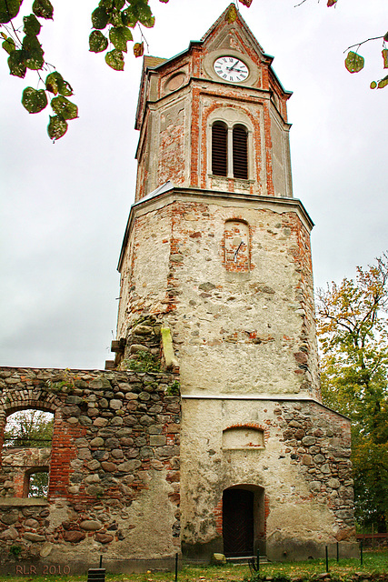 Stavenow, Kirchenruine