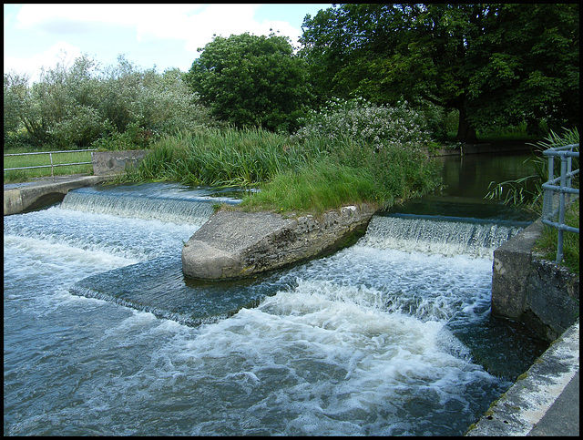 Tumbling Bay weir