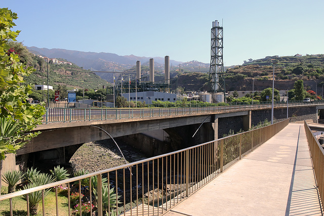 Funchal - Die Uferpromenade beim "Gaslink Madeira" (1)