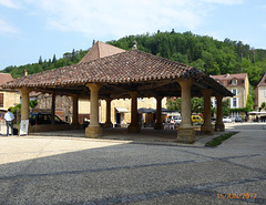 CADOUIN les halles