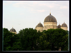 Russisch-orthodoxer Hotelfensterblick mit Möwe