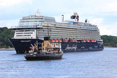Mein Schiff 7   und  Stettin