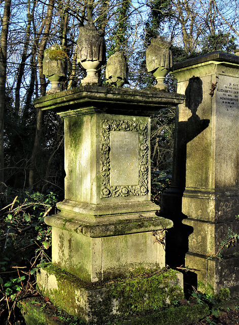 nunhead cemetery, london, c19 tomb of jane yorke +1881 (1)