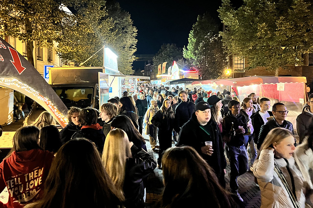 Leidens Ontzet 2024 – Evening market