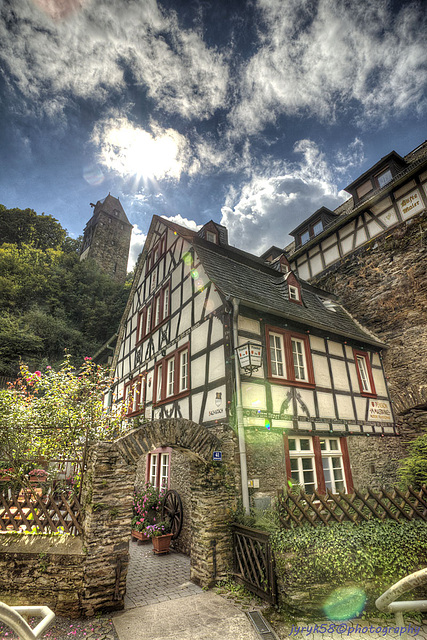 Bacharach 4