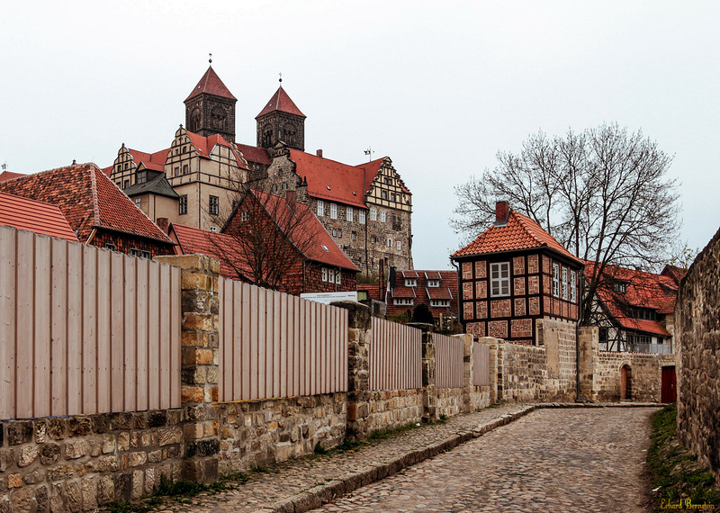 HFF - the castle behind the fence