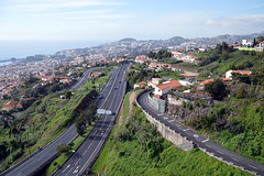 Sicht auf die neue Schnellstarasse von Madeira