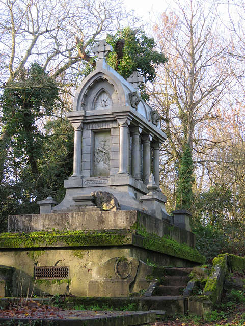 nunhead cemetery, london, c19 tomb of john allan +1865 (6)