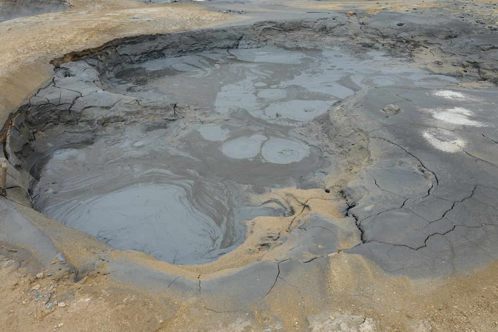 The Namafjall geothermal field, Pots