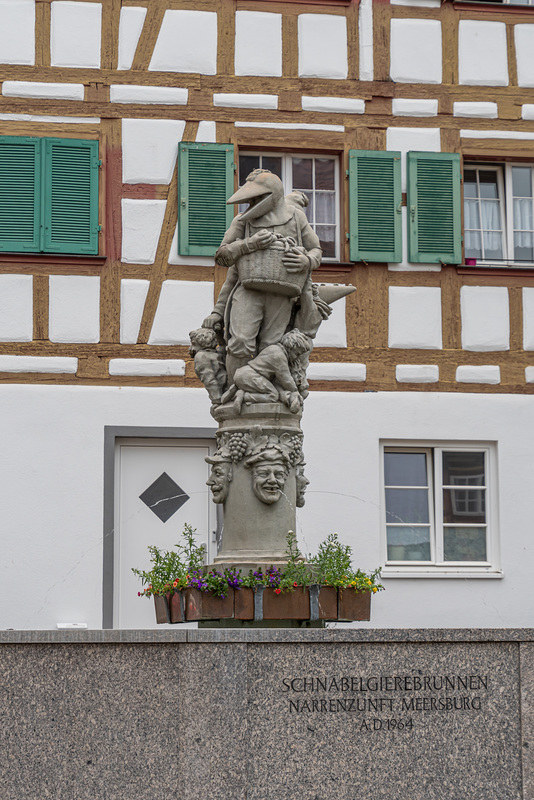 Schnabelgierbrunnen