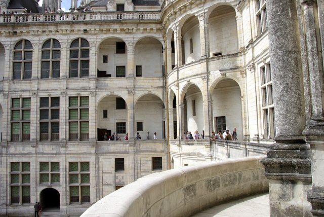 Château de Chambord - cours intérieure