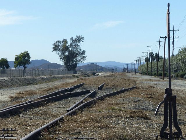Disused Railroad Track near Hemet (5) - 12 November 2015