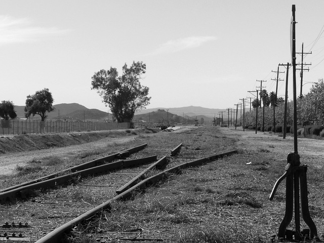 Disused Railroad Track near Hemet (5M) - 12 November 2015