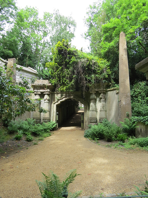 highgate west cemetery. london