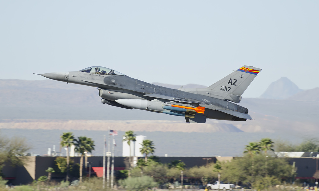 General Dynamics F-16C Fighting Falcon 89-2117