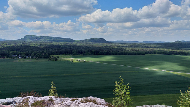 Blick von der Kaisekrone auf die Zschirnsteine