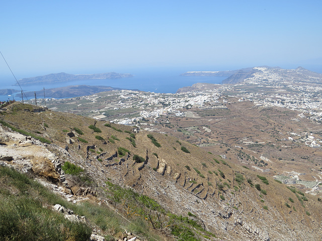 Vue sur la caldeira depuis Profitis Ilias.