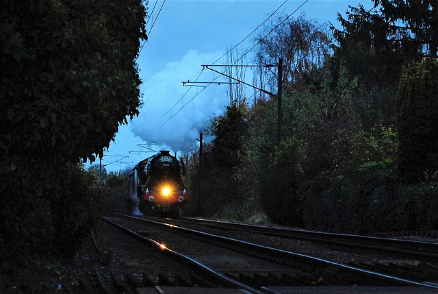 Flying Scotsman approaches Shepreth with THE CATHEDRALS EXPRESS