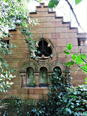 nunhead cemetery, london, c20 laura stearns  +1900 mausoleum in doulton terracotta (4)