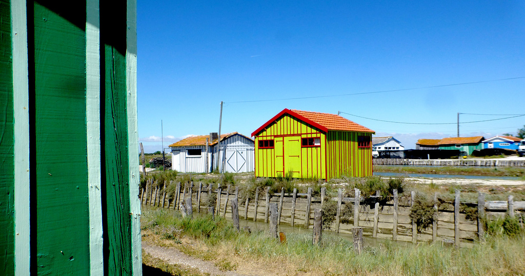 Les cabanes de Fort  ROYER...