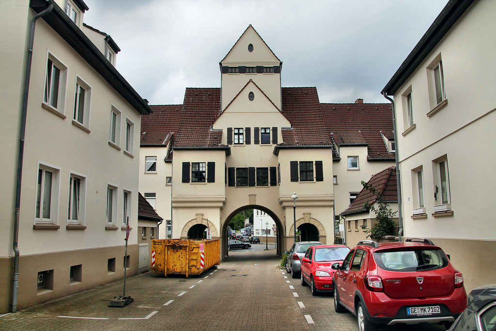 Alleestraße, Torbau (Schievenfeld-Siedlung, Gelsenkirchen-Erle) / 25.07.2022