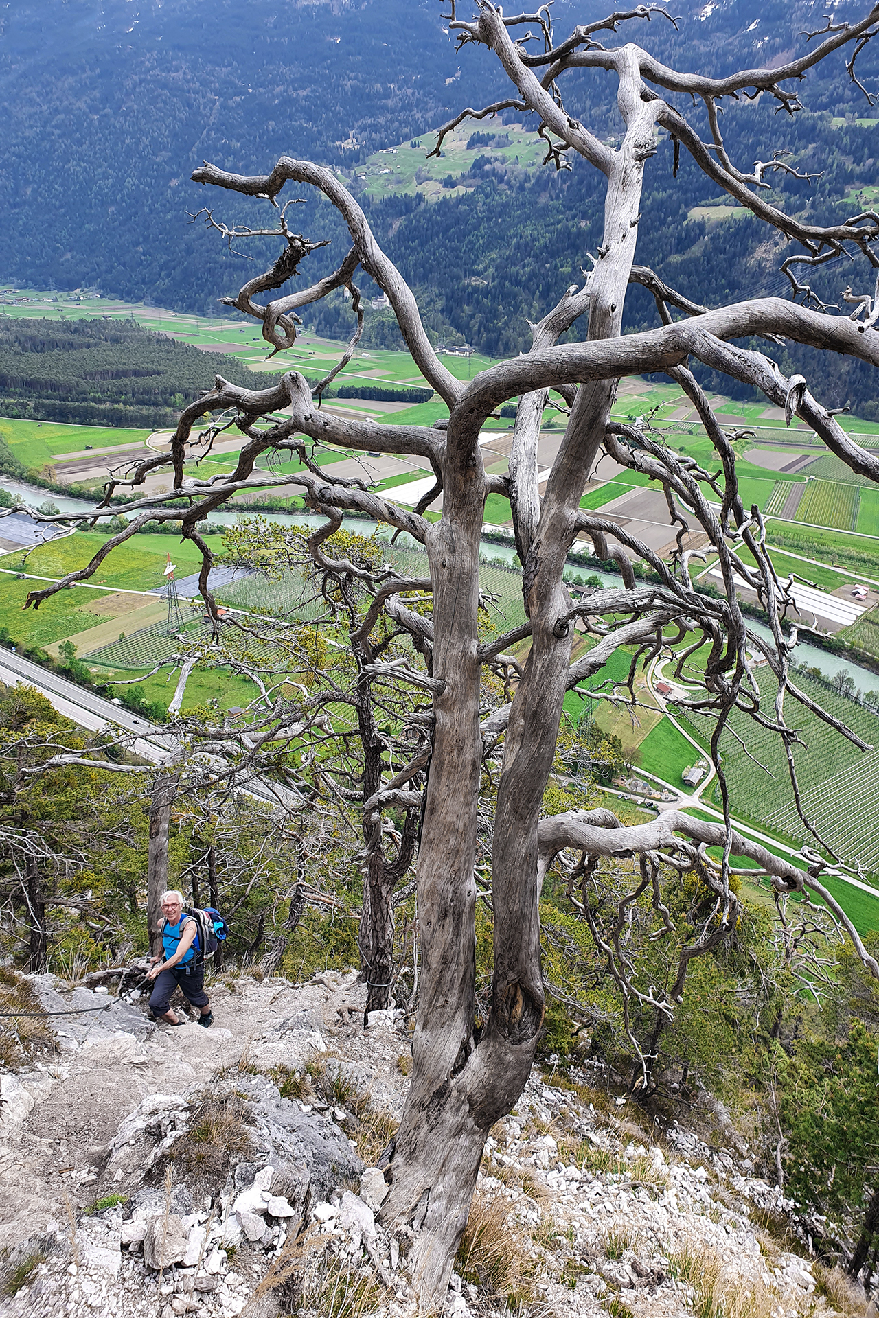 Ascent to the Cliff of Vultures