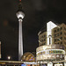 Wie spät ist es denn? Der Treffpunkt Berlins unter der Weltzeituhr, die zum 20. Jahrestag der DDR eingeweiht wurde.