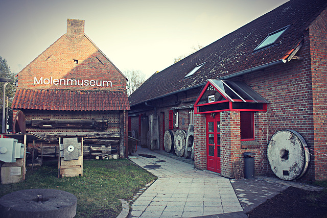 Musée des Moulins. Les trois moulins du Parc du Heron a Villeneuve d'Ascq de la région Lilloise