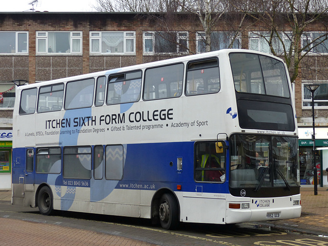 Xelabus 528 in Havant (1) - 16 December 2015