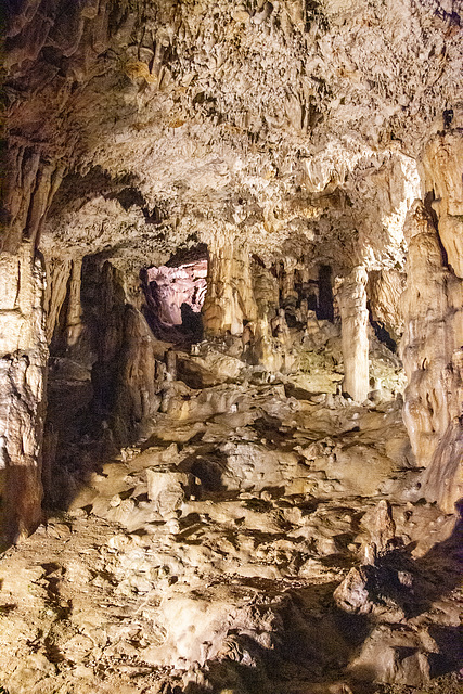 Rudine, Cave Biserujka, Otok Krk