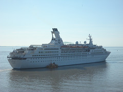 ASTOR auslaufend Bremerhaven ASTOR auslaufend Bremerhaven