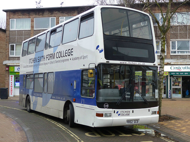 Xelabus 528 in Havant (2) - 16 December 2015