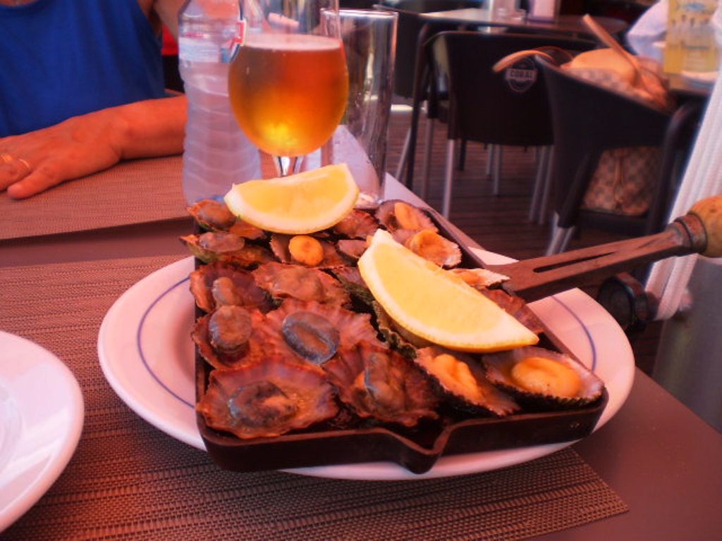 Grilled limpets for lunch.