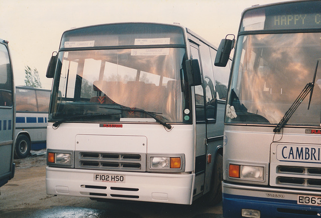 Cambridge Coach Services (on extended loan) F102 HSO - 4 Nov 1990